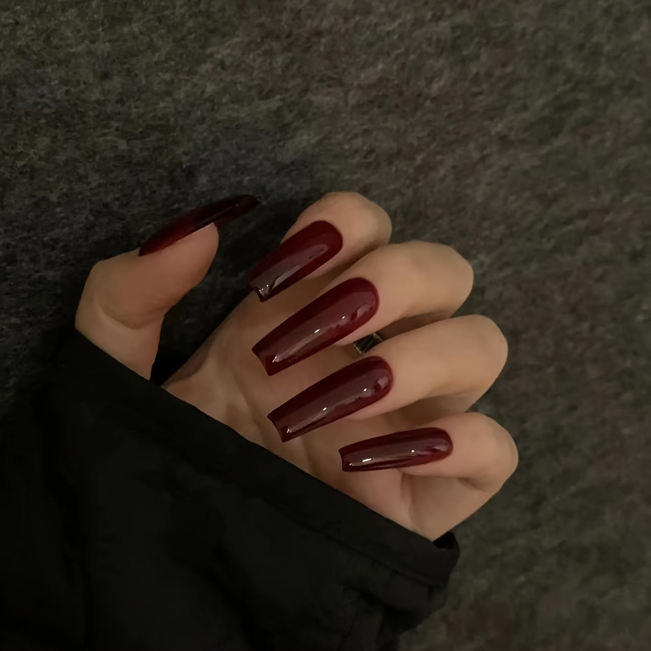 24 pcs Long Burgundy Glossy Press On Nails F601